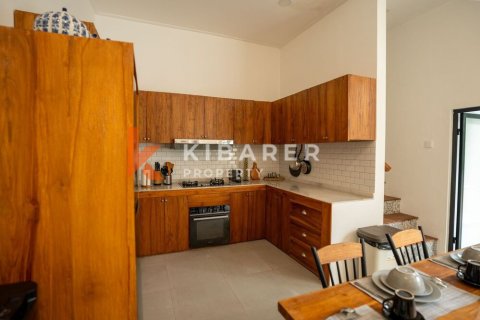 3 bedrooms Villa in Tibubeneng, Badung, Indonesia No. 12840 6