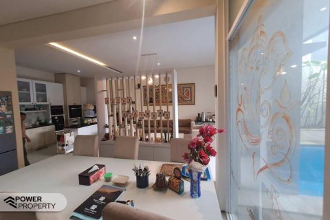 3 bedrooms Villa in Seminyak, Badung,  No. 9264 14