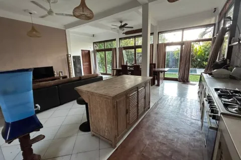 Вилла с 4 спальнями в Canggu, Бадунг, Индонезия № 11050 3