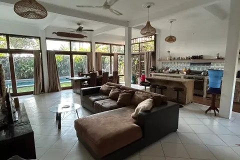 Вилла с 4 спальнями в Canggu, Бадунг, Индонезия № 11050 2