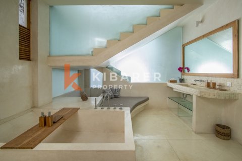 5 bedrooms Villa in Kerobokan, Badung, Indonesia No. 12622 25