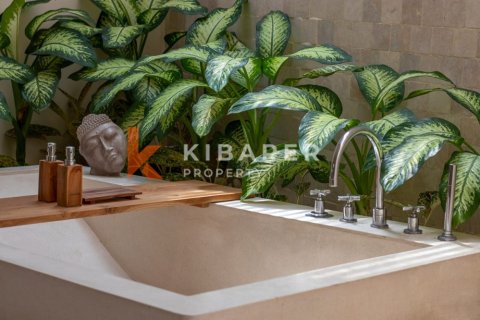 5 bedrooms Villa in Kerobokan, Badung, Indonesia No. 12622 23
