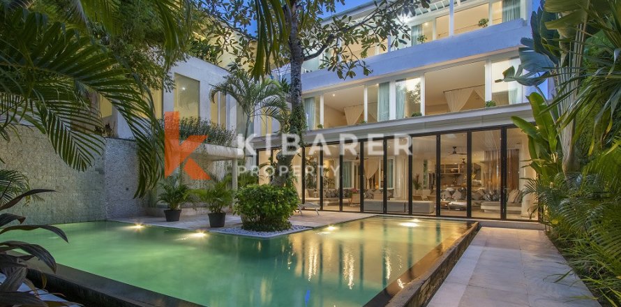 5 bedrooms Villa in Kerobokan, Badung, Indonesia No. 12622