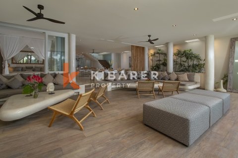 5 bedrooms Villa in Kerobokan, Badung, Indonesia No. 12622 4