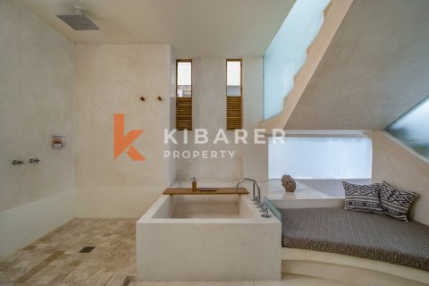 5 bedrooms Villa in Kerobokan, Badung, Indonesia No. 12622 21