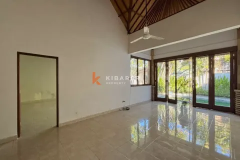 2 bedrooms Villa in Seminyak, Badung, Indonesia No. 11722 6