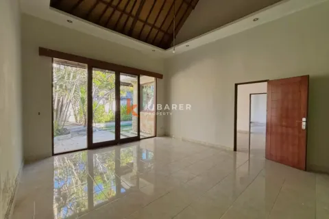 2 bedrooms Villa in Seminyak, Badung, Indonesia No. 11722 8