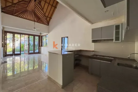 2 bedrooms Villa in Seminyak, Badung, Indonesia No. 11722 5