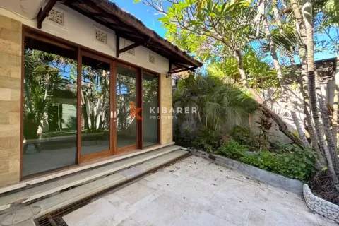 2 bedrooms Villa in Seminyak, Badung, Indonesia No. 11722 7