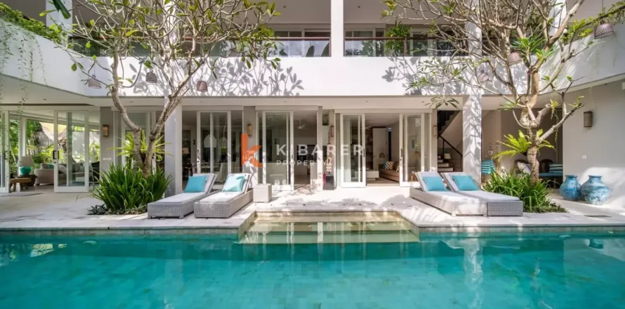 4 bedrooms Villa in Tibubeneng, Badung, Indonesia No. 12082