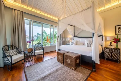 4 bedrooms Villa in Tibubeneng, Badung, Indonesia No. 12082 11
