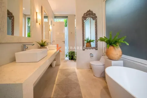 4 bedrooms Villa in Tibubeneng, Badung, Indonesia No. 12082 25