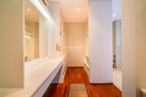 4 bedrooms Villa in Tibubeneng, Badung, Indonesia No. 12082 12