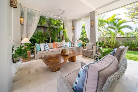 4 bedrooms Villa in Tibubeneng, Badung, Indonesia No. 12082 6