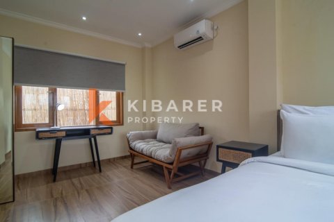 3 bedrooms Villa in Tibubeneng, Badung, Indonesia No. 12081 11