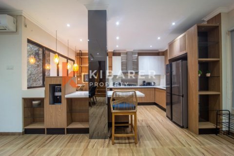 3 bedrooms Villa in Tibubeneng, Badung, Indonesia No. 12081 4