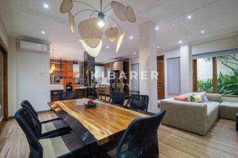 3 bedrooms Villa in Tibubeneng, Badung, Indonesia No. 12081 7