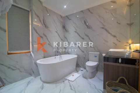 3 bedrooms Villa in Tibubeneng, Badung, Indonesia No. 12081 16