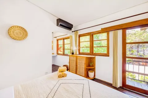 6 bedrooms Villa in Tibubeneng, Badung, Indonesia No. 12079 23