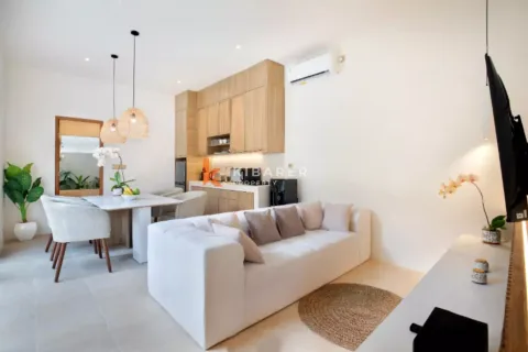 3 bedrooms Villa in Tibubeneng, Badung, Indonesia No. 12078 3