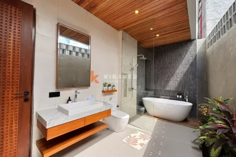 5 bedrooms Villa in Canggu, Badung, Indonesia No. 12077 10