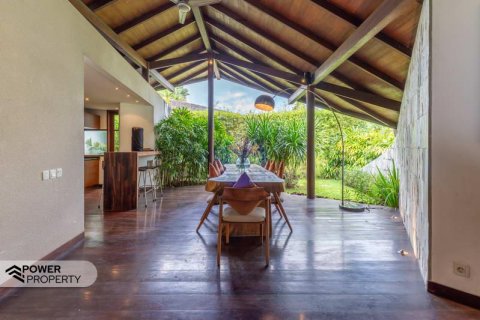 4 bedrooms Villa in Seminyak, Badung,  No. 338 17