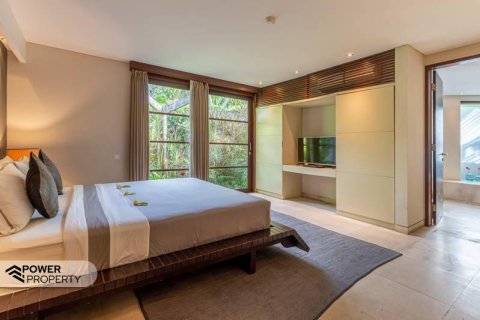 4 bedrooms Villa in Seminyak, Badung,  No. 338 12