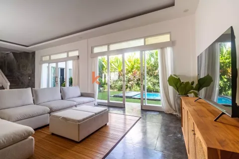 3 bedrooms Villa in Canggu, Badung, Indonesia No. 12411 6