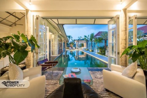 4 bedrooms Villa in South Denpasar, Denpasar,  No. 9122 11