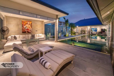 4 bedrooms Villa in South Denpasar, Denpasar,  No. 9122 6