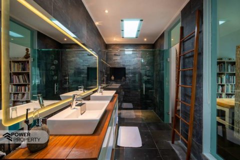 4 bedrooms Villa in South Denpasar, Denpasar,  No. 9122 26