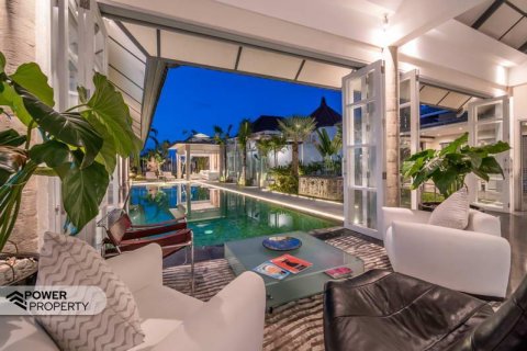 4 bedrooms Villa in South Denpasar, Denpasar,  No. 9122 2