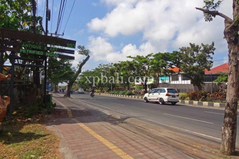 364m2 Commercial property in Seminyak, Badung,  No. 9121 1
