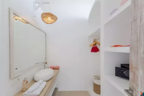 Вилла с 3 спальнями в Легиан, Kuta, Бадунг, Индонезия № 10115 17