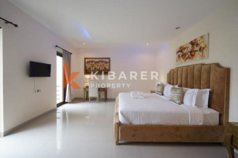 4 bedrooms Villa in Nusa Dua, Badung, Indonesia No. 12408 12