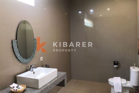 4 bedrooms Villa in Nusa Dua, Badung, Indonesia No. 12408 13