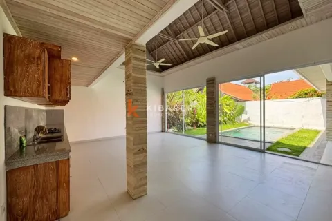 3 bedrooms Villa in Tibubeneng, Badung, Indonesia No. 12121 6