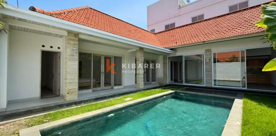 3 bedrooms Villa in Tibubeneng, Badung, Indonesia No. 12121