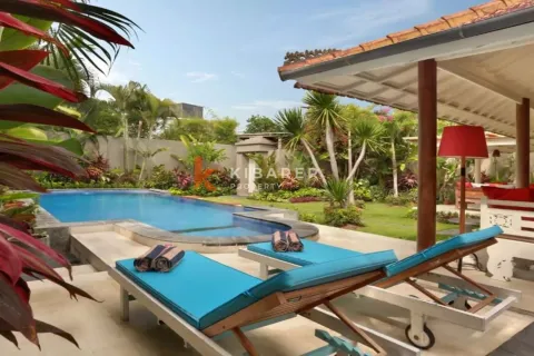 3 bedrooms Villa in Seminyak, Badung, Indonesia No. 12120 2