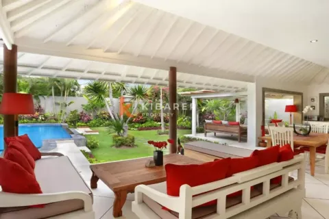 3 bedrooms Villa in Seminyak, Badung, Indonesia No. 12120
