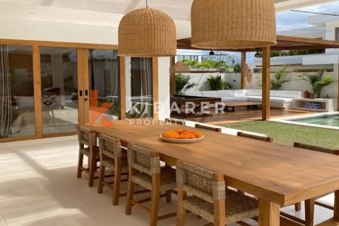 4 bedrooms Villa in Kuta, Badung, Indonesia No. 11826 27