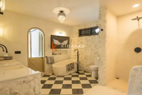 3 bedrooms Villa in Tibubeneng, Badung, Indonesia No. 11817 13