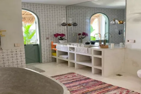 3 bedrooms Villa in Tibubeneng, Badung, Indonesia No. 11817 16