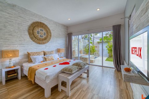 Вилла с 12 спальнями в Легиан, Kuta, Бадунг, Индонезия № 13249 18