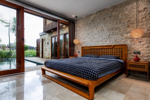 4 bedrooms Villa in Denpasar,  No. 9077 8