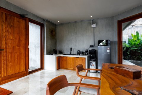 4 bedrooms Villa in Denpasar,  No. 9077 4