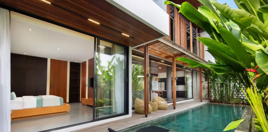 4 bedrooms Villa in Tibubeneng, Badung, Indonesia No. 10672