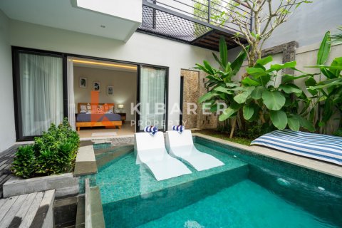 3 bedrooms Villa in Kuta, Badung, Indonesia No. 12095 2