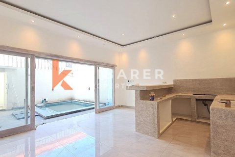 3 bedrooms Villa in Canggu, Badung, Indonesia No. 11726 2