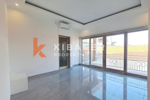 3 bedrooms Villa in Canggu, Badung, Indonesia No. 11726 14